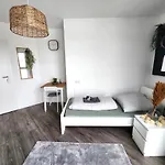 Apartment Modernes Mit Wifi, Aufzug & Kostenlos Parken El-living Augsburg